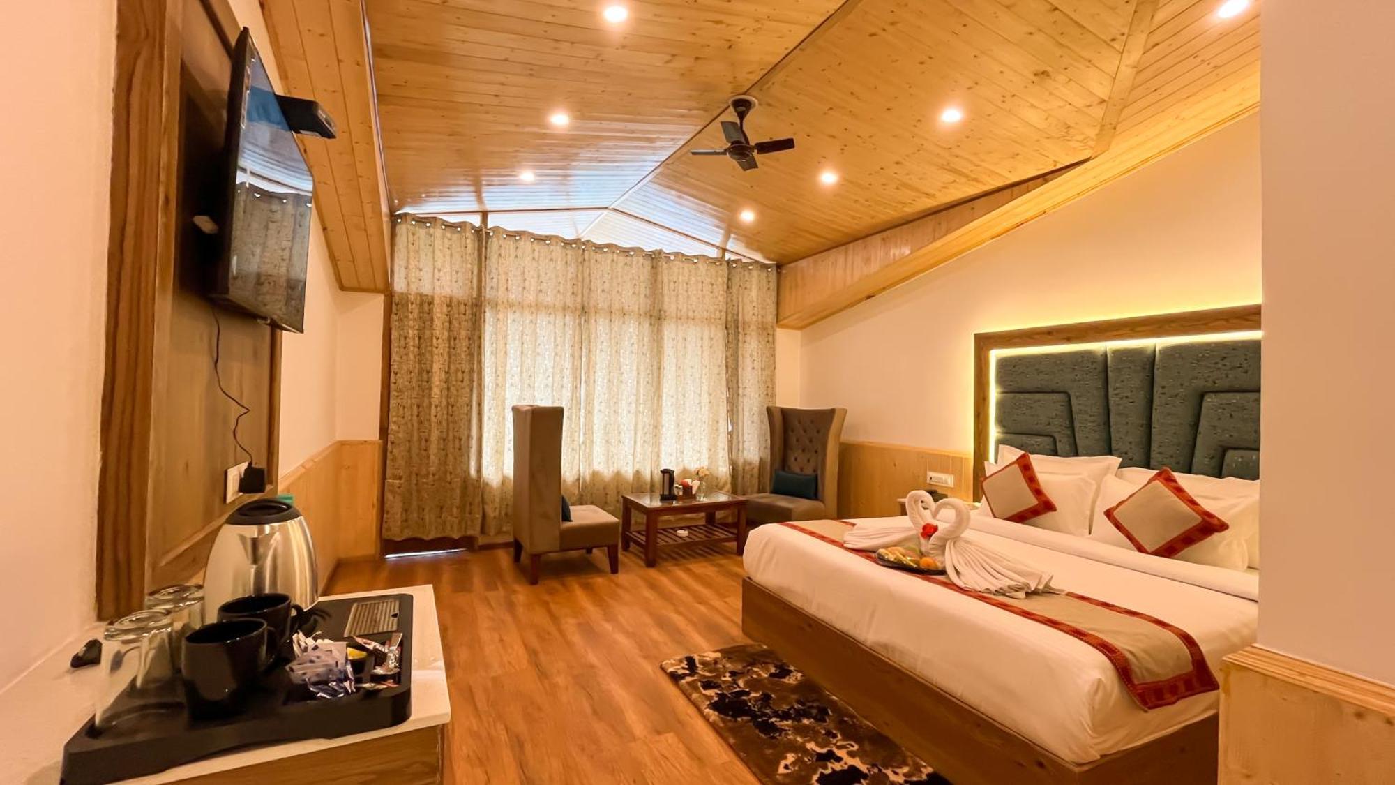 Hotel Touch Wood 3*