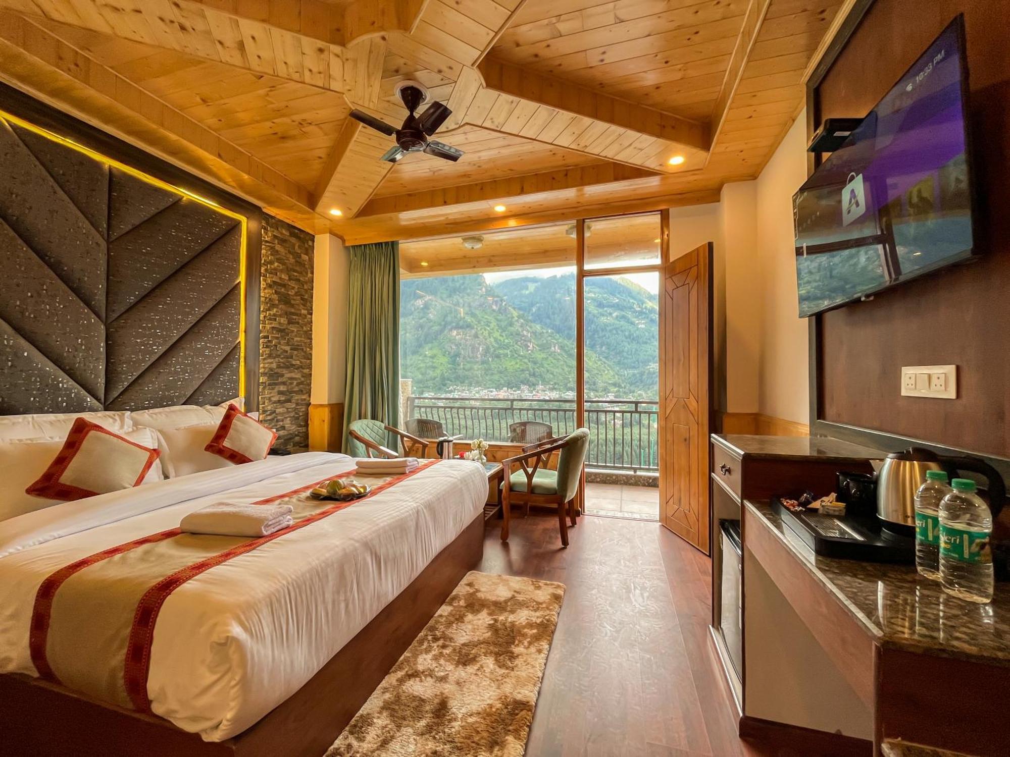 Hotel Touch Wood